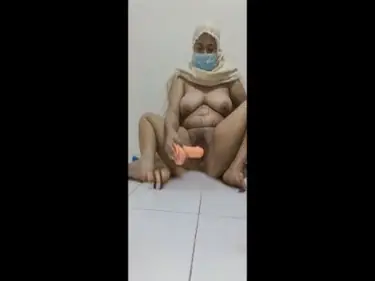 Jameela Hijab Ngocok Memek Tembem Kesepian